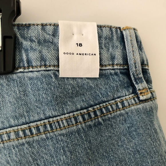 Good American Blue Cut Off Shorts 18 - Picture 8 of 9